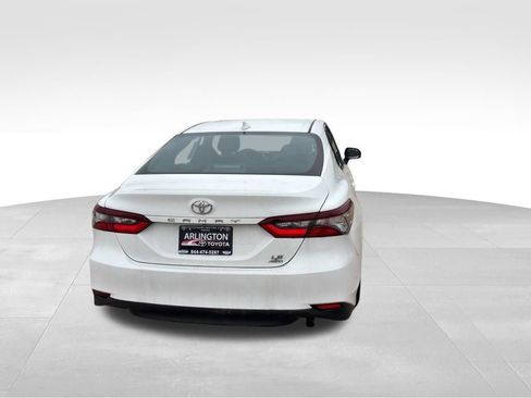 Used 2021 Toyota Camry LE image 6