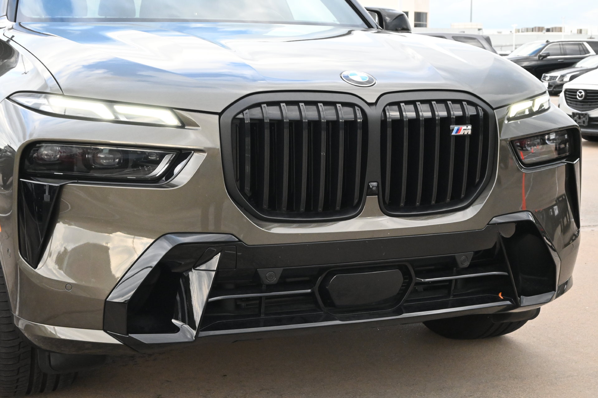 Used 2025 BMW X7 M60i AWD/4WD image 27
