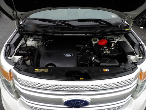 Used 2012 Ford Explorer XLT image 26