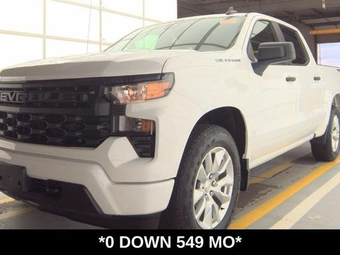 Used 2023 Chevrolet Silverado 1500 Custom AWD/4WD image 1