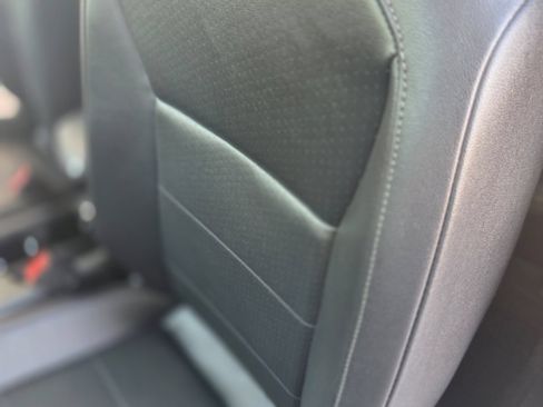 Used 2019 Volkswagen Tiguan SE w/ Panoramic Sunroof Package AWD/4WD image 25