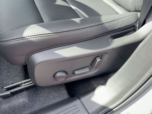 New 2026 Volvo XC40 B5 Core w/ Protection Package image 13