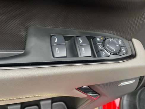 Used 2025 Chevrolet Silverado 2500 ZR2 w/ Technology Package image 12