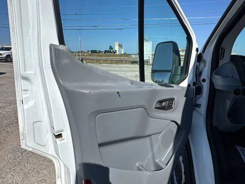 Used 2018 Ford Transit 350 XL RWD image 10