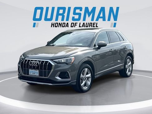 Used 2022 Audi Q3 2.0T Premium w/ Convenience Package AWD/4WD image 1