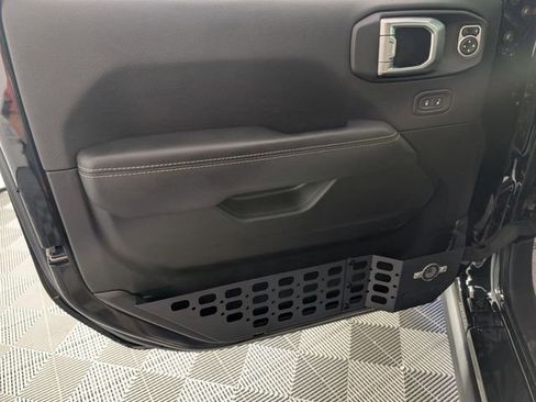 Used 2022 Jeep Gladiator Rubicon w/ Cold Weather Group image 10