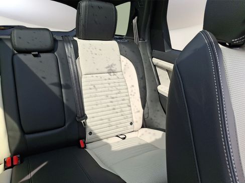Certified 2026 Land Rover Discovery Sport Landmark AWD/4WD image 7