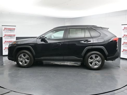 Used 2024 Toyota RAV4 XLE FWD image 5