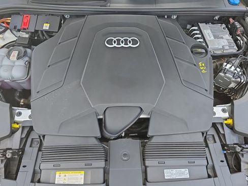 Used 2023 Audi Q8 Premium Plus w/ Premium Plus Package AWD/4WD image 34