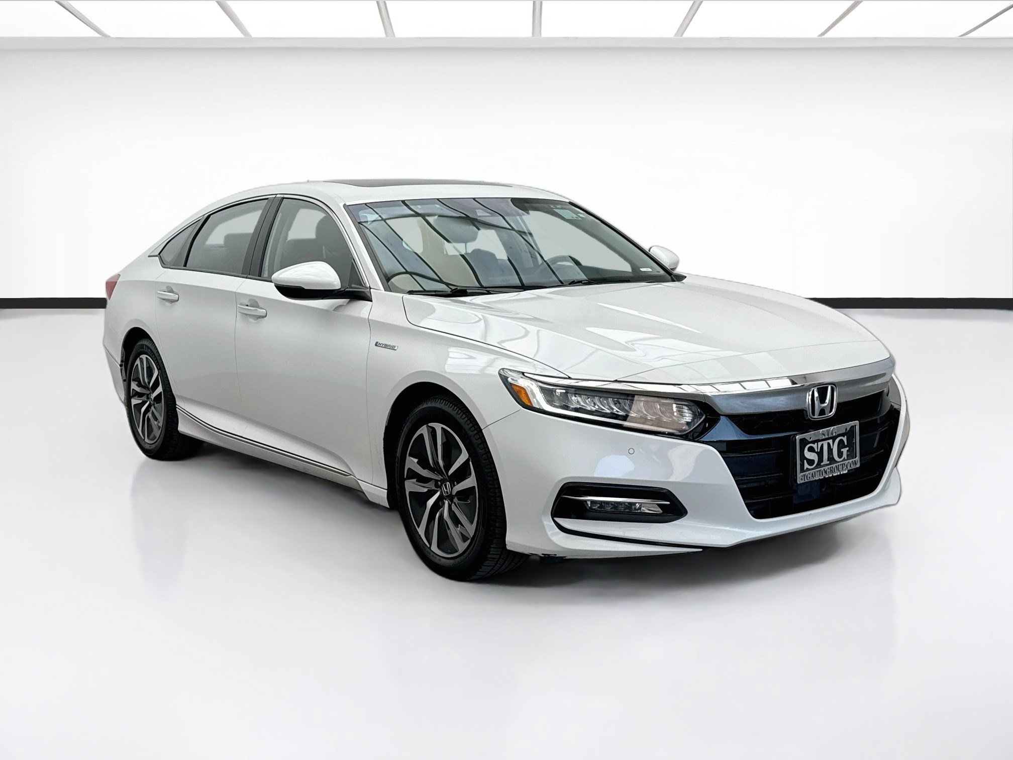 Used 2019 Honda Accord Touring image 3