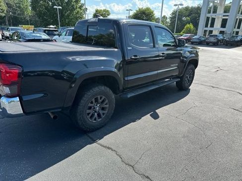 Used 2019 Toyota Tacoma SR5 AWD/4WD image 4