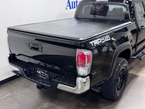 Used 2023 Toyota Tacoma TRD Off-Road w/ Black Out Package (TMS) image 5