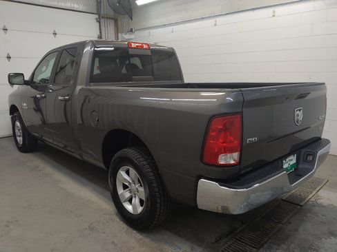 Used 2017 RAM 1500 Classic SLT AWD/4WD image 3
