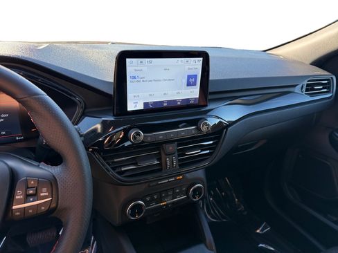 Certified 2025 Ford Escape ST-Line w/ Equipment Group 301A image 12