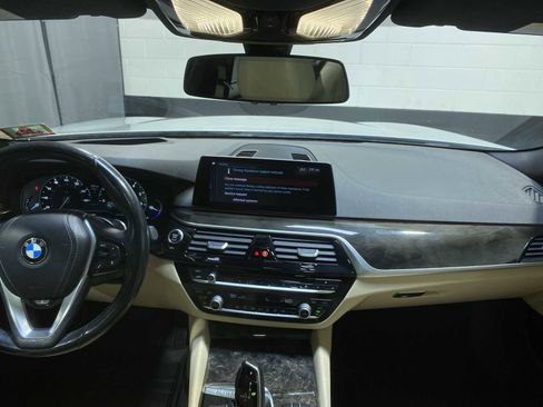 Used 2019 BMW 540i xDrive AWD/4WD image 10