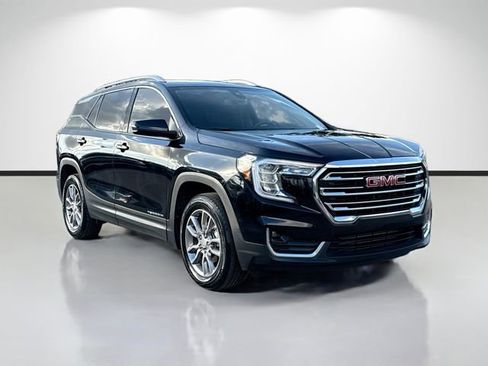 Used 2024 GMC Terrain SLT image 1