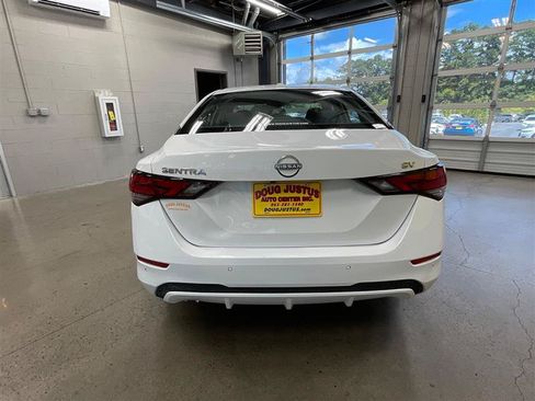 Used 2024 Nissan Sentra SV FWD image 4