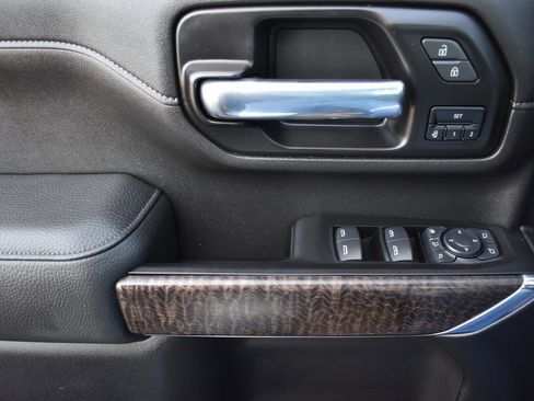 Used 2021 GMC Sierra 2500 Denali w/ Denali Ultimate Package image 12