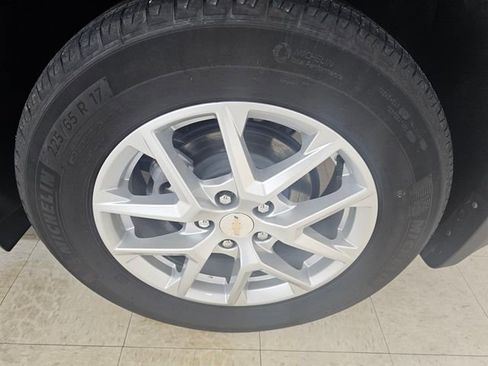 Used 2024 Chevrolet Equinox LT w/ LPO, Cargo Package FWD image 23