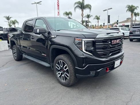 Used 2023 GMC Sierra 1500 AT4 w/ Technology Package AWD/4WD image 3