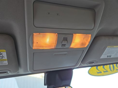 Used 2022 Nissan Frontier SV image 26