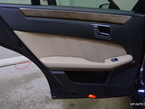 Used 2010 Mercedes-Benz E 350 E350 4MATIC image 9