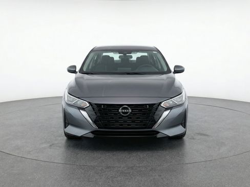 Used 2025 Nissan Sentra SV image 2