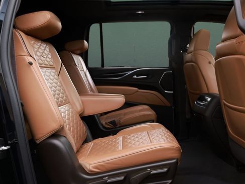 Used 2023 Cadillac Escalade ESV Sport w/ Touring Package AWD/4WD image 25