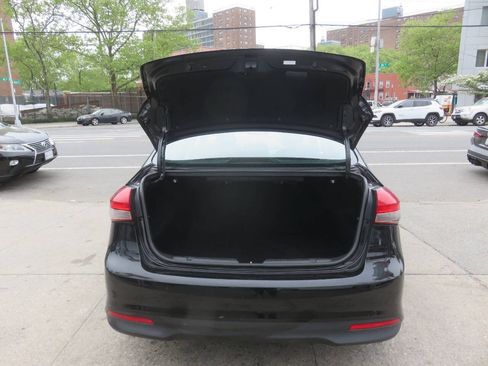 Used 2017 Kia Forte LX FWD image 10