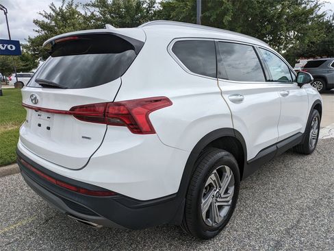 Used 2023 Hyundai Santa Fe SEL w/ Cargo Package image 4