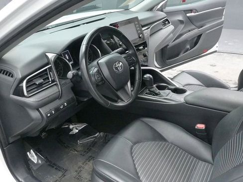 Used 2024 Toyota Camry SE image 12