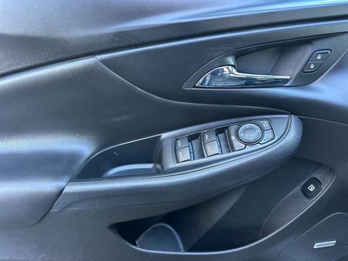 Used 2017 Chevrolet Volt Premier w/ Driver Confidence II Package image 11