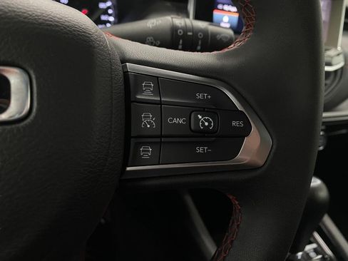 Used 2025 Jeep Compass Trailhawk AWD/4WD image 45