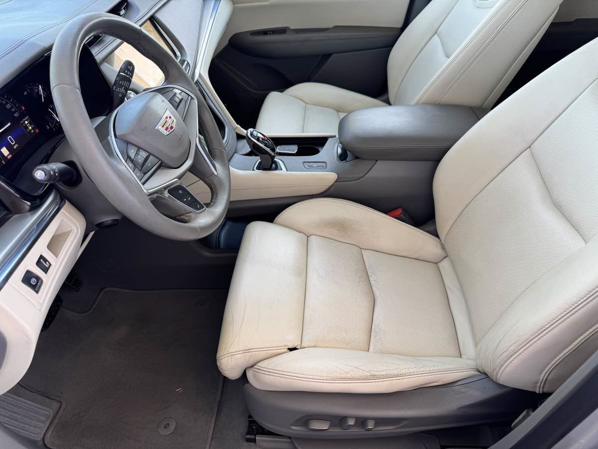 Used 2017 Cadillac XT5 Luxury w/ Driver Awareness Package FWD image 37