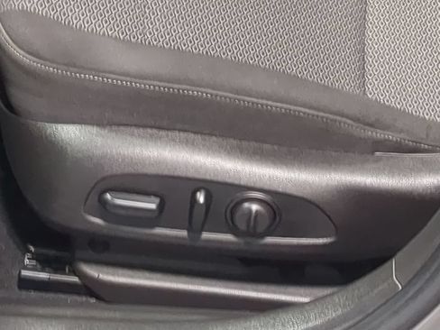 Used 2018 Buick Regal Preferred w/ Sights and Sounds Package FWD image 21