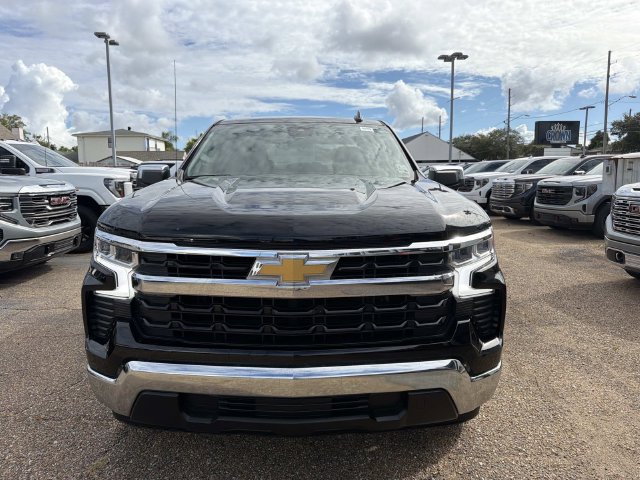 Used 2022 Chevrolet Silverado 1500 LT w/ Protection Package RWD image 2
