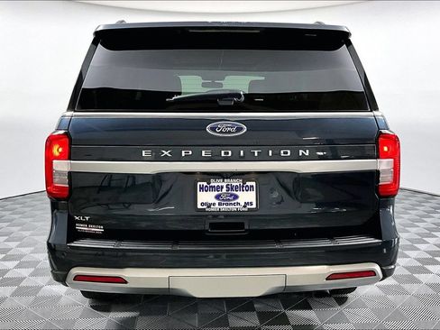 Used 2023 Ford Expedition XLT RWD image 4