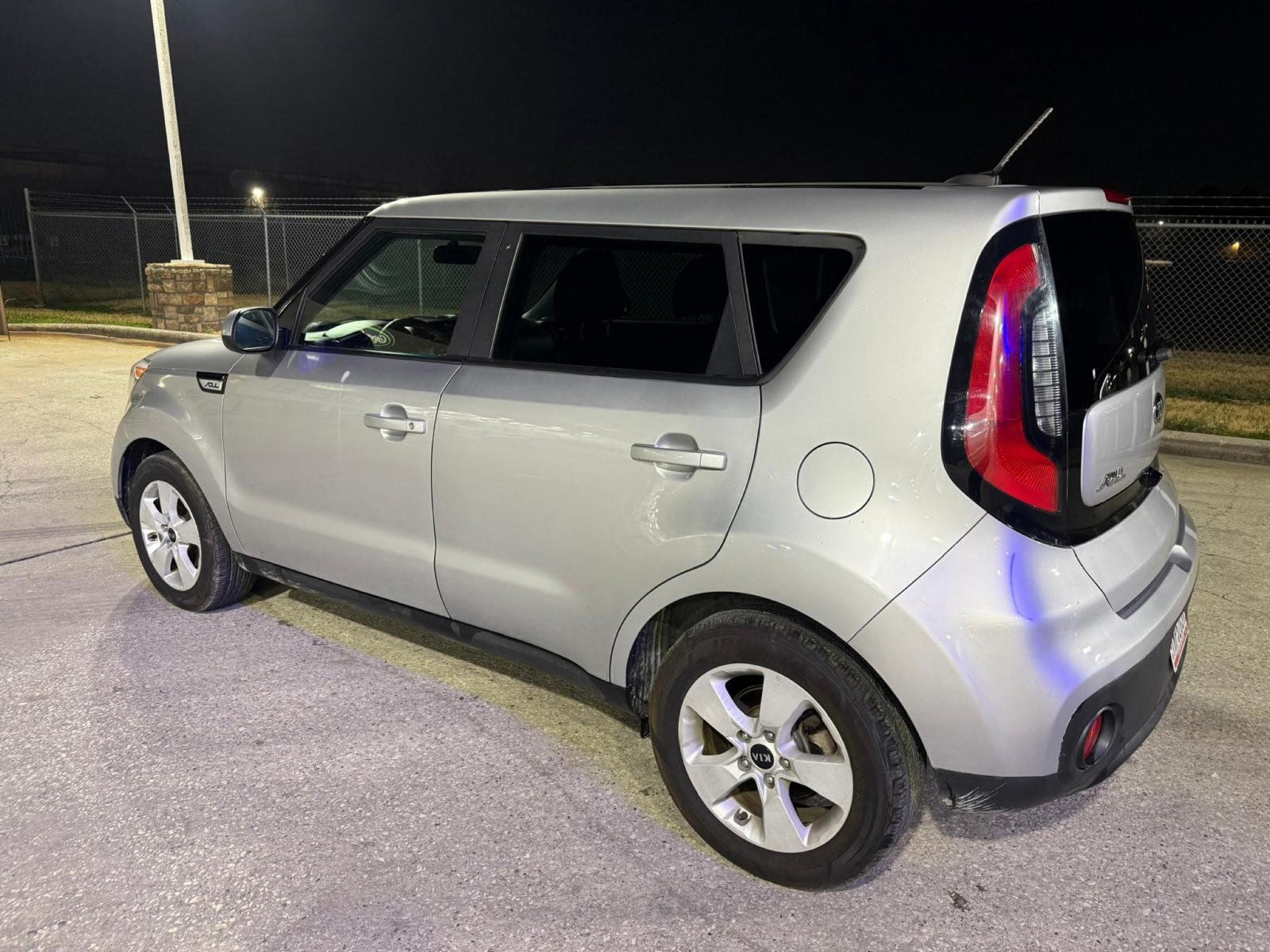 Used 2018 Kia Soul w/ Convenience Package FWD image 9