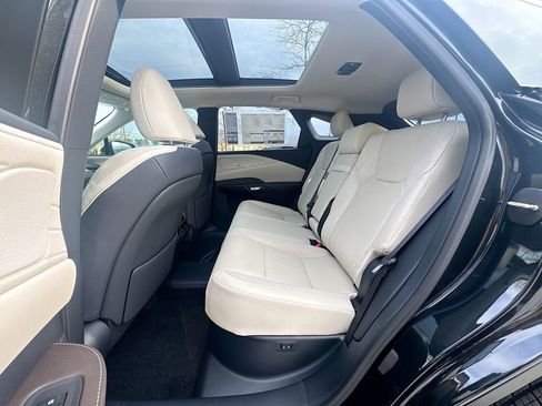 New 2026 Lexus RX 450h AWD image 31