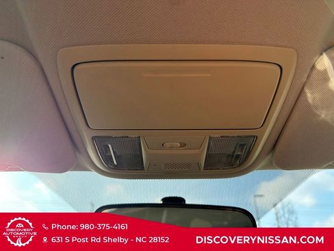 Used 2015 Honda CR-V LX image 27