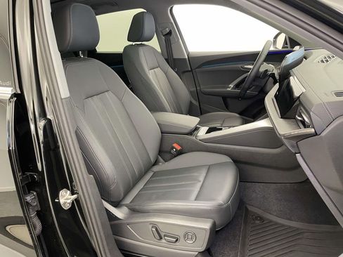 Certified 2025 Audi Q5 Premium w/ Convenience Package image 23