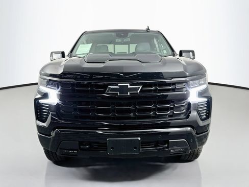 Used 2025 Chevrolet Silverado 1500 LT Trail Boss w/ LT Trail Boss Premium Package AWD/4WD image 2
