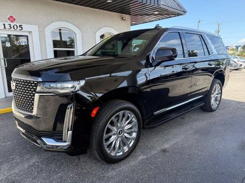 Used 2023 Cadillac Escalade Premium Luxury w/ Performance Package AWD/4WD image 3