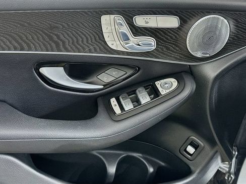 Used 2017 Mercedes-Benz GLC 300 image 10