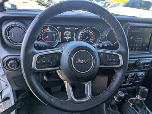 Used 2023 Jeep Wrangler Altitude image 15