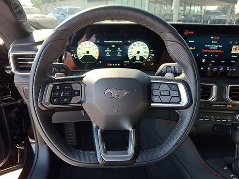 Used 2025 Ford Mustang GT Premium RWD image 14