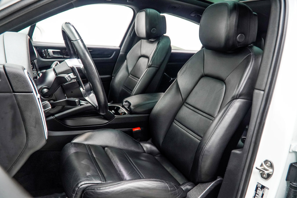 Used 2023 Porsche Cayenne Coupe AWD/4WD image 45