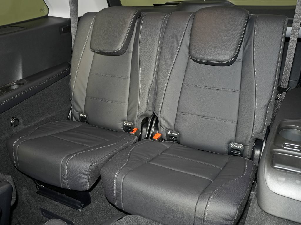 Used 2026 Mercedes-Benz GLS 450 4MATIC image 33