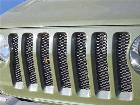 Used 2022 Jeep Wrangler Unlimited Sport AWD/4WD image 32