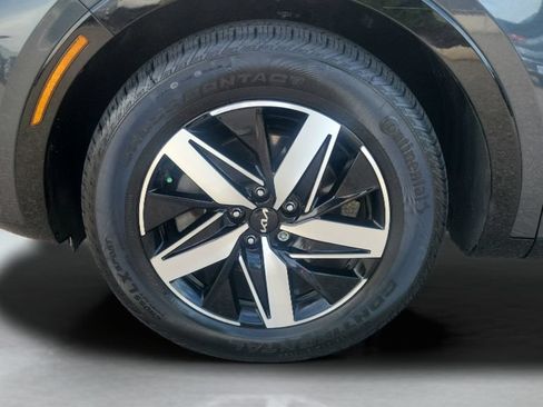 Used 2023 Kia Sorento S w/ Panoramic Sunroof Package FWD image 28